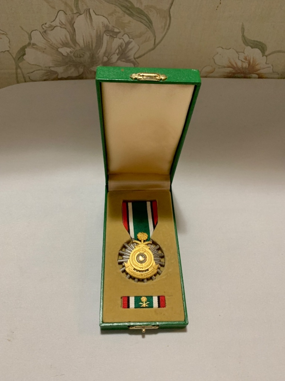 Kingdom of Saudi Arabia Liberation of Kuwait Medal in Green Box